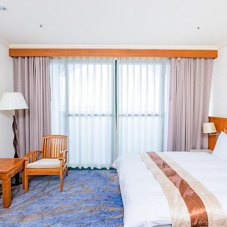 Yaling Hotel Маґун Екстер'єр фото
