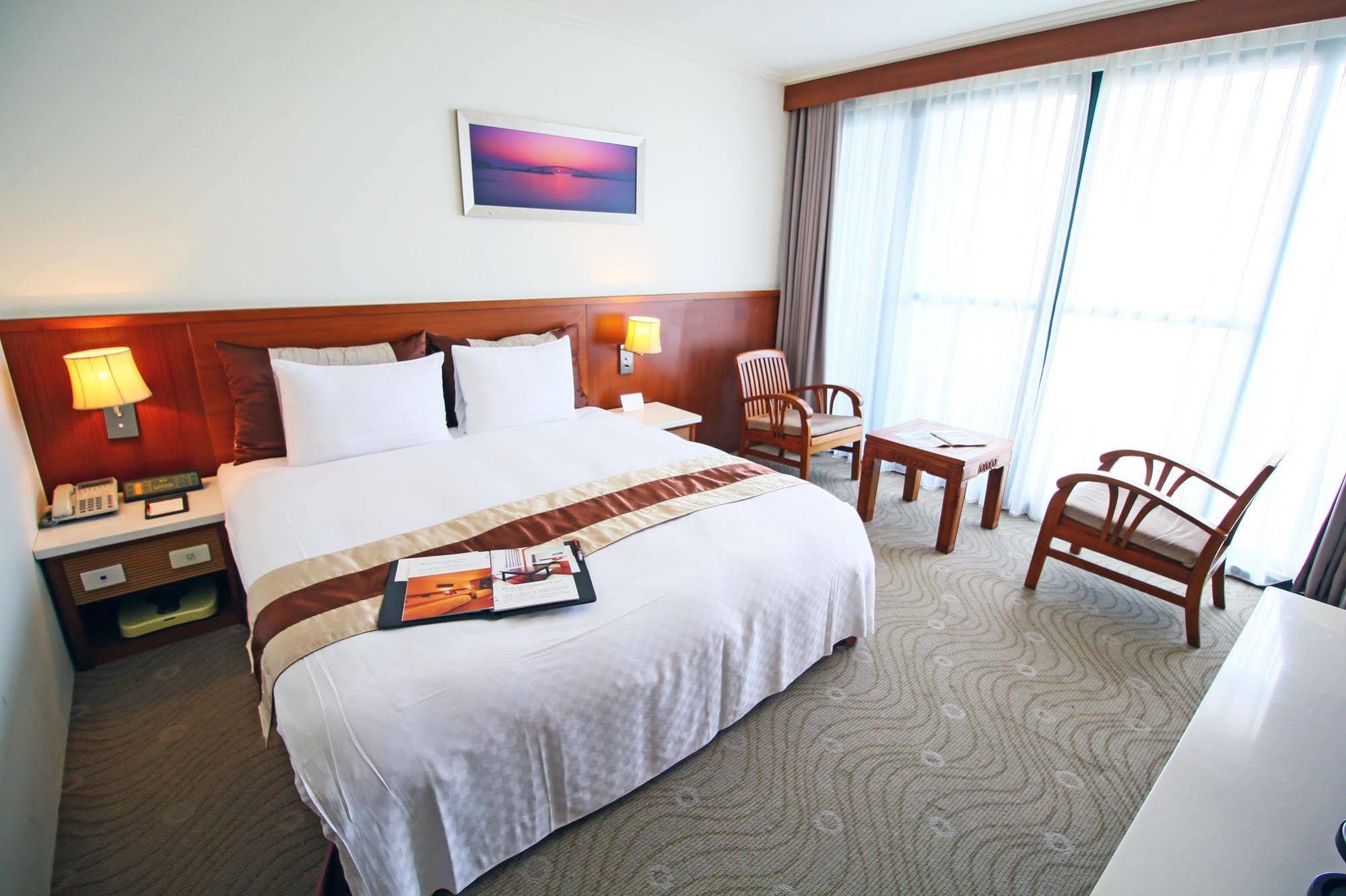 Yaling Hotel Маґун Екстер'єр фото