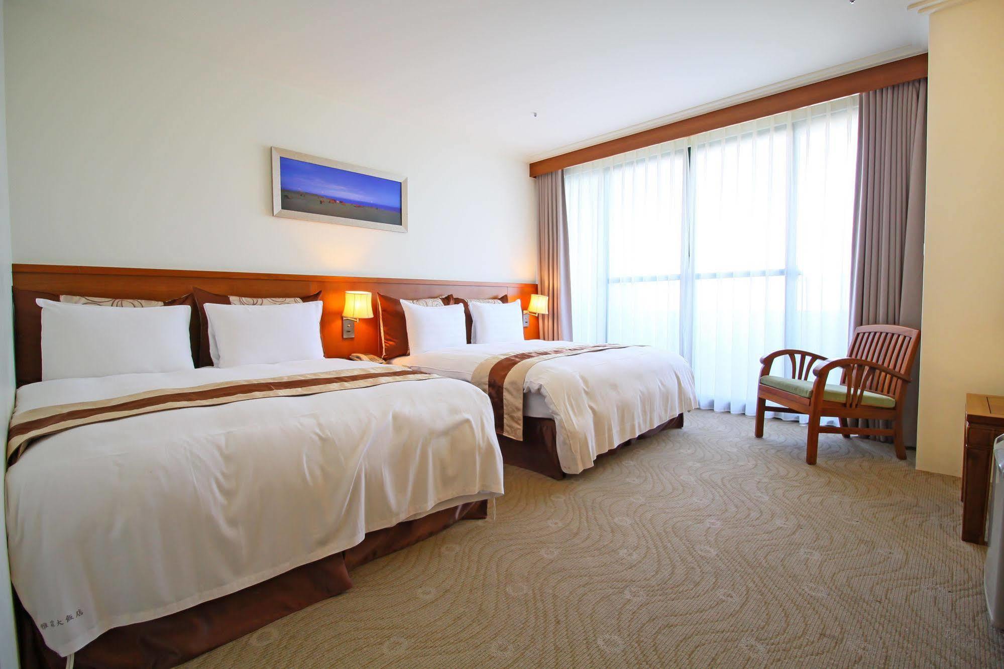Yaling Hotel Маґун Екстер'єр фото