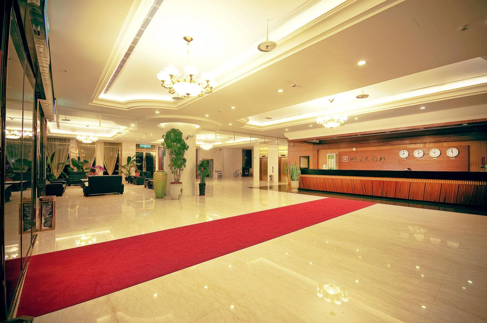 Yaling Hotel Маґун Екстер'єр фото
